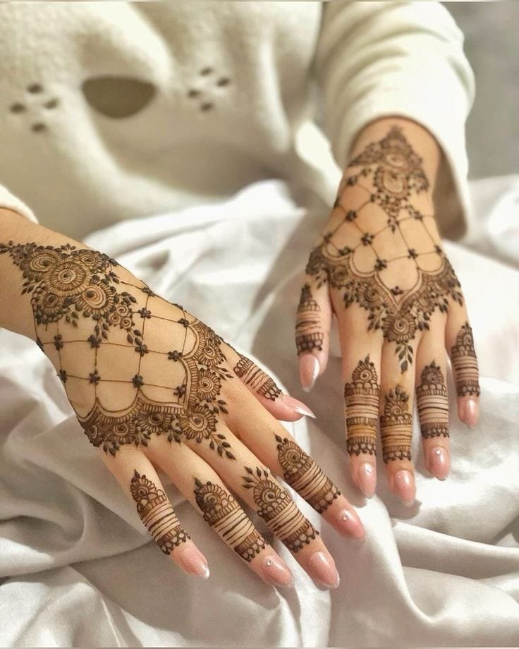 mehndi design artist near me