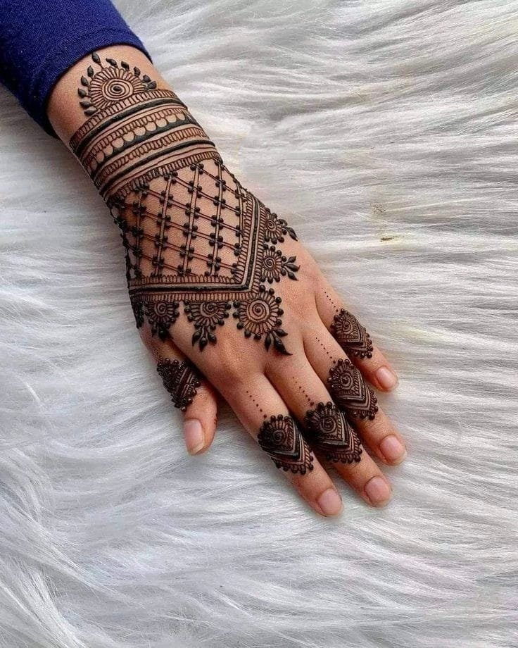 mehndi design 2023