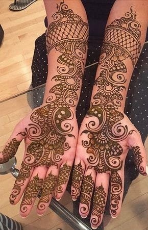 front hand mehndi design