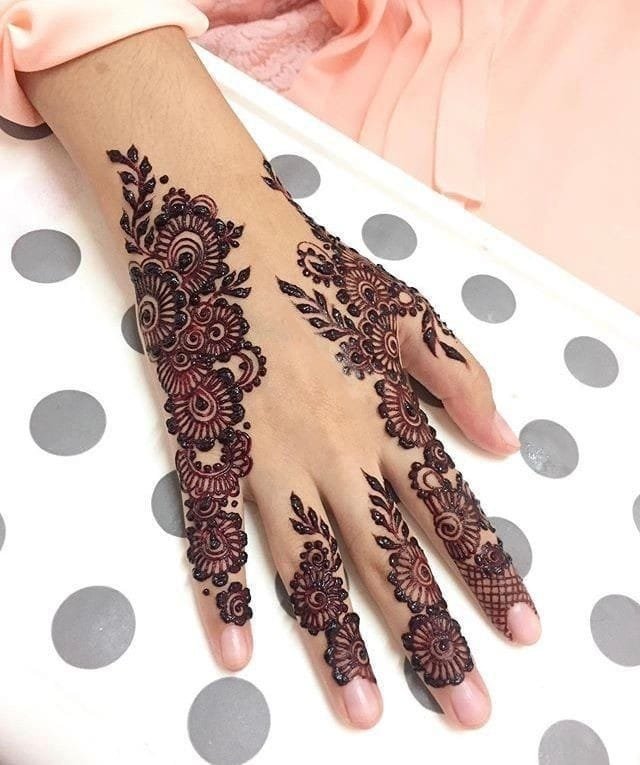 full hand mehndi design