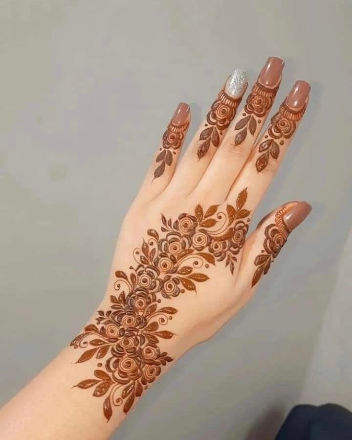 mehndi design easy front hand