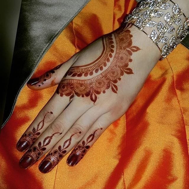 easy mehndi design